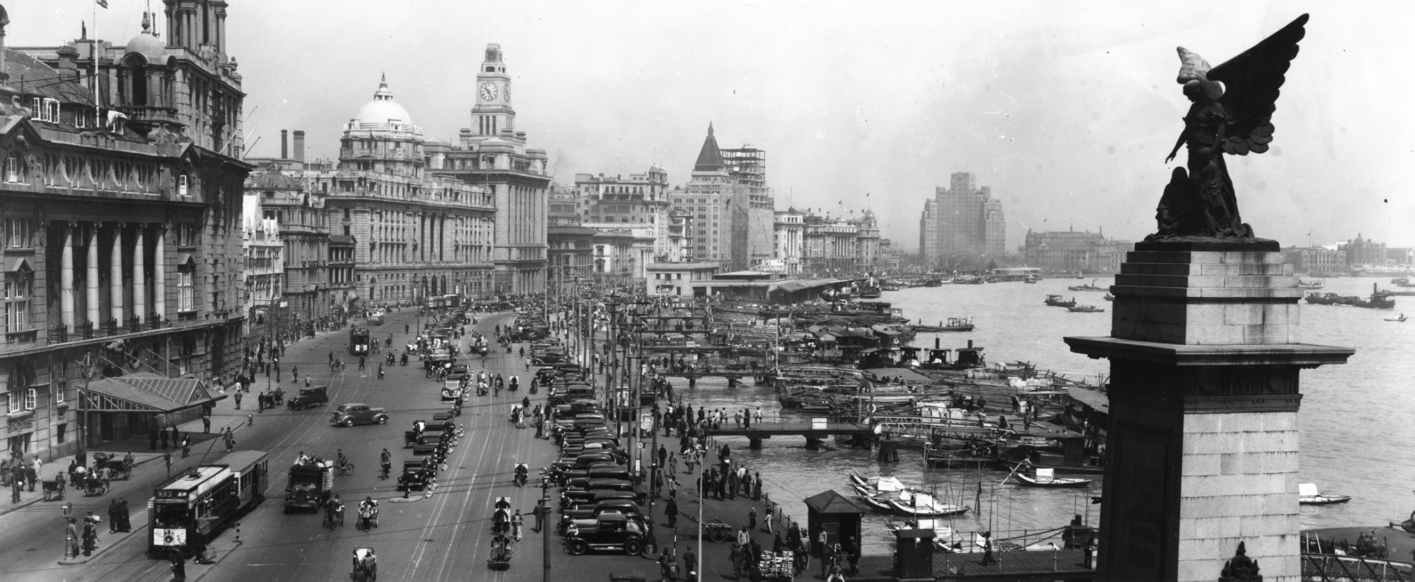 Historical photograph of the Bund looking north, circa the 1930s